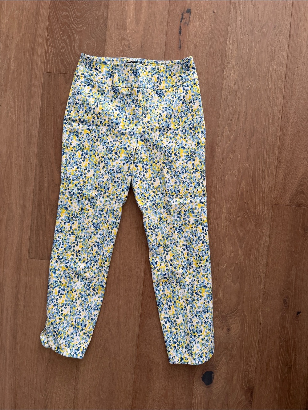 up! Floral Straight Leg Pants Size 6 Like New